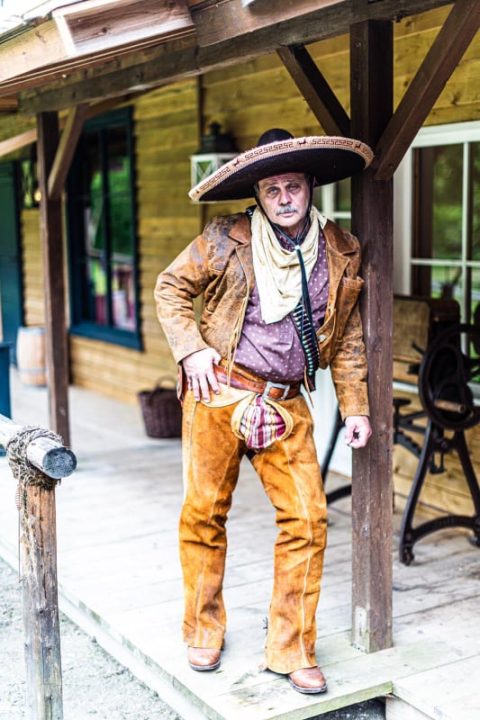 Das Offizielle Chuck Norris Double wird Ehrengast mit Hollywood Star Mark Ryan in der Westernstadt Basswood Grove