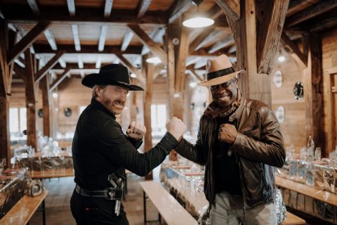 Chuck Norris Double wird vom Restaurant Cocottes in Luxembourg für die Schobermesse gebucht.