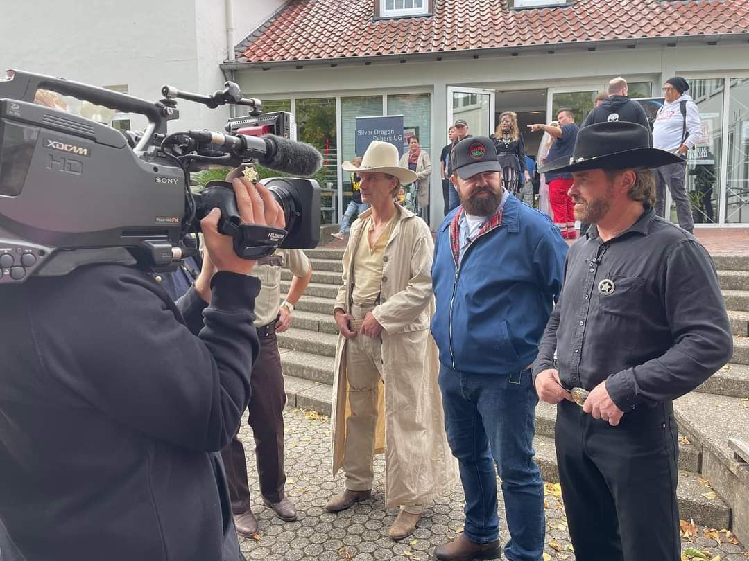 Chuck Norris Double im Interview mit RTL West, ZDF, PRO7, Emder Zeitung
