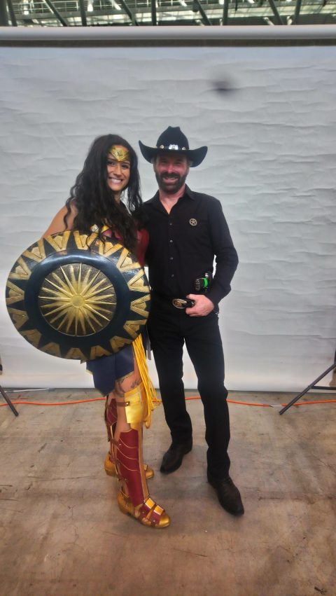 Der luxembourgische Chuck Norris Double trifft den echten Chuck Norris auf der Comic Con.