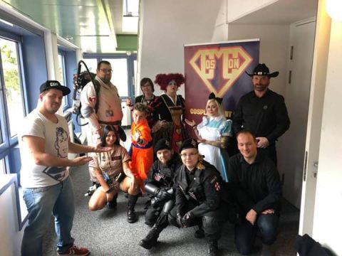 Chuck Norris Double für eine Charity Veranstaltung bei der Pressekonferenz in Rheinberg.