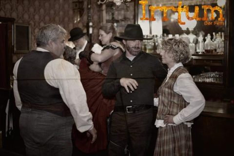 Chuck Norris spielt im Film Irrtum der Film mit