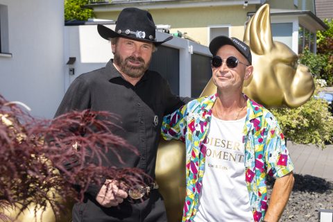 Chuck Norris Double in Berlin – Auszeichnung für Mandy Axmann