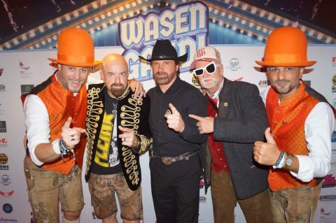 Offizieller Chuck Norris Double wird gebucht für das Cannstatter Volksfest