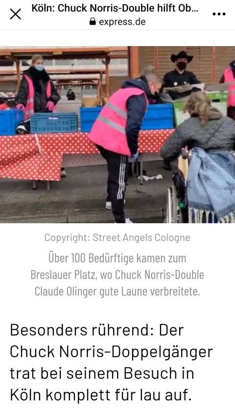 Das Offizielle Chuck Norris Double beteiligt sich am Weihnachtsessen bei denStreet Angels Cologne.