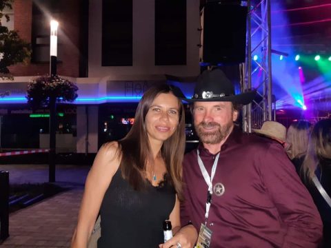Das Offizielle Chuck Norris Double wird fürs Heerener Sommerfest gebucht.
