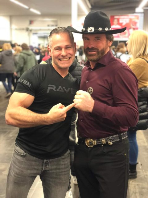 Chuck Norris Double im Interview mit Puffpaff auf der Comic Con Dortmund 2022