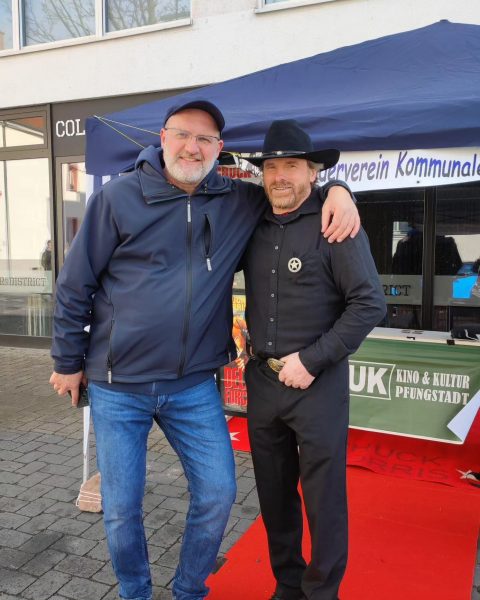 Chuck Norris Double auf dem Straßenfest in Pfungstadt